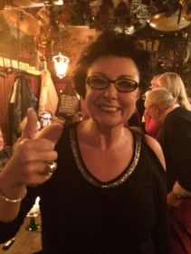 Christiane Bartels, Leiterin der Montagssängerrunde, hat Hoffnung für den "Eimer"