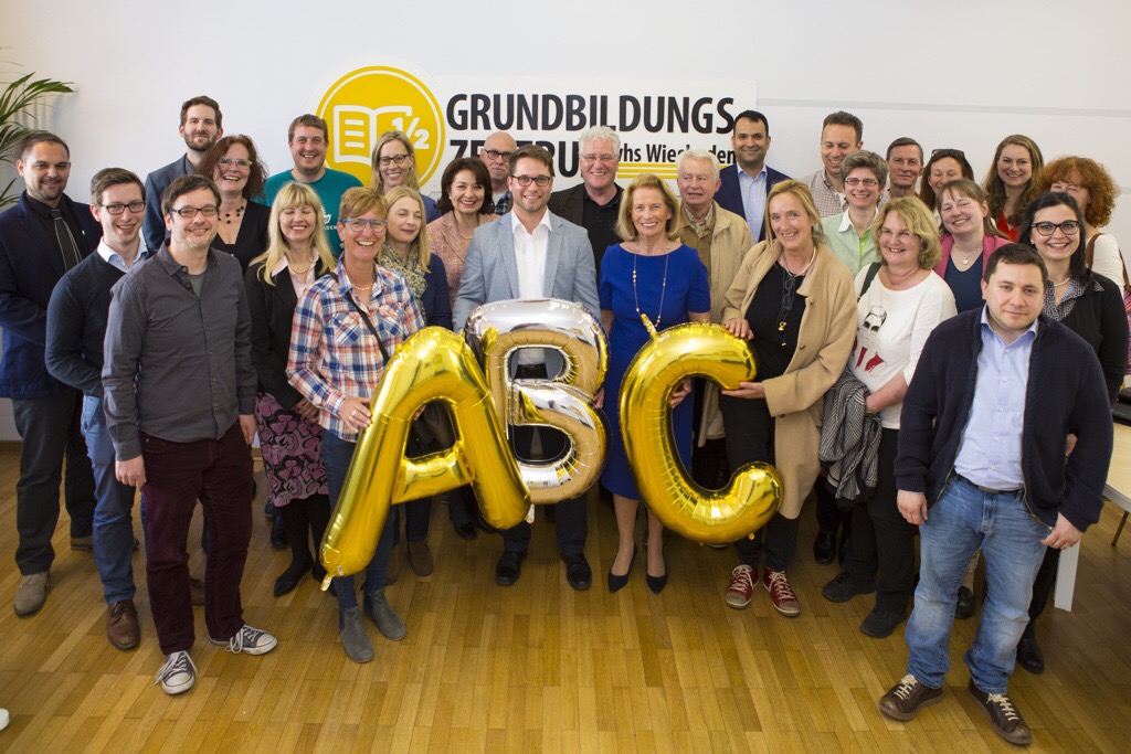 Eröffnung des Grundbildungszentrums in der VHS Wiesbaden Foto: Noack/VHS Wiesbaden