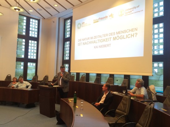 Begrüßung durch den stellvertretenden Stadtverordnetenvorsteher Claus-Peter Große (Grüne) 